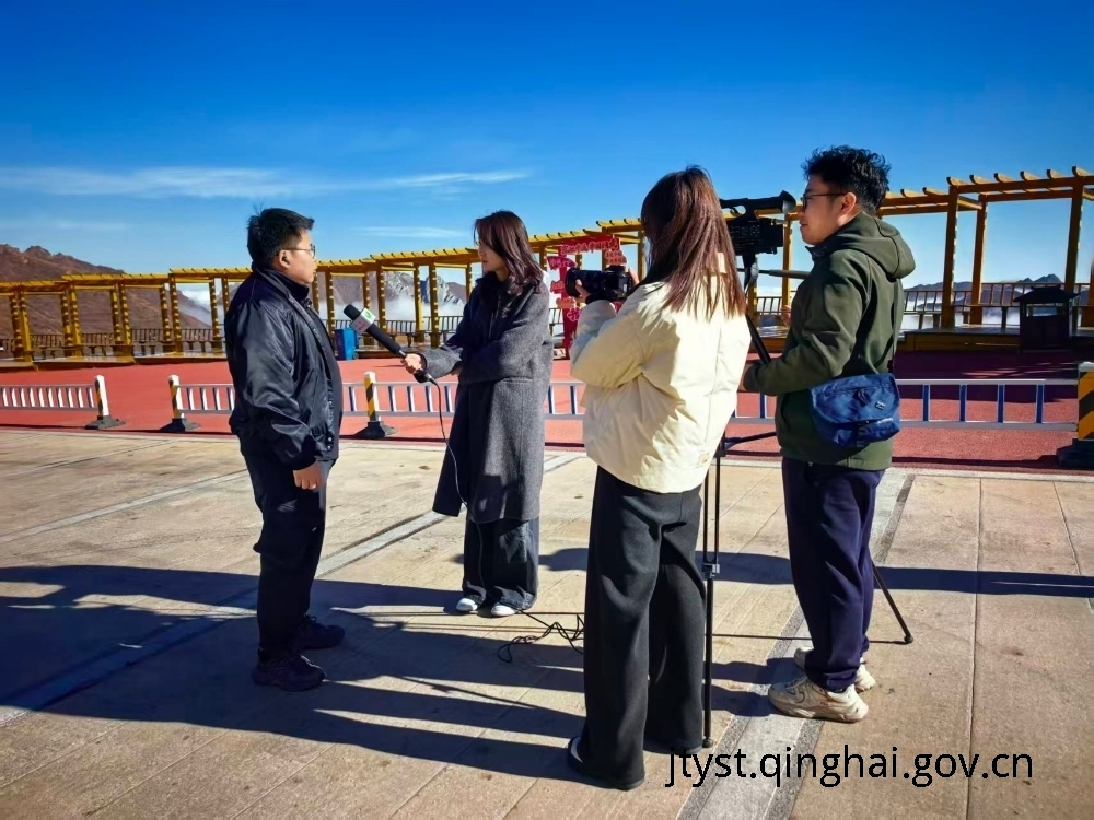 电影天堂
邀请新闻媒体实地采访民生工程